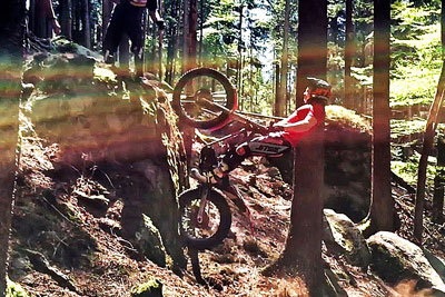 Franzi Kadlec 250 cm vertikal · Foto: Axel Köster